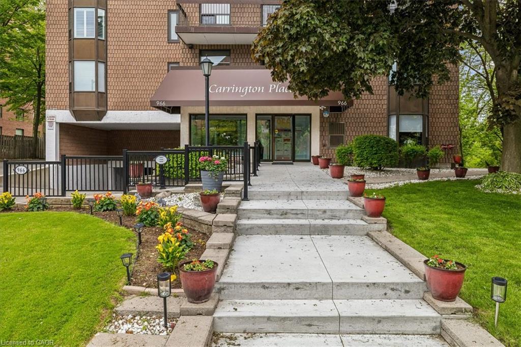 605-966 Queenston Road Property Photo 10