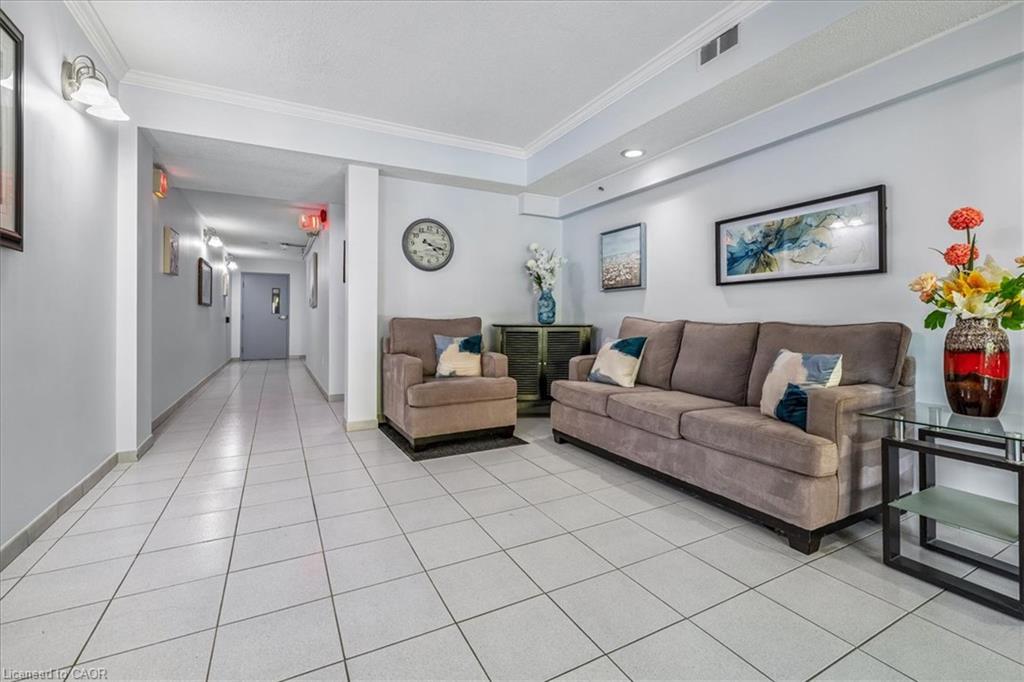 605-966 Queenston Road Property Photo 14