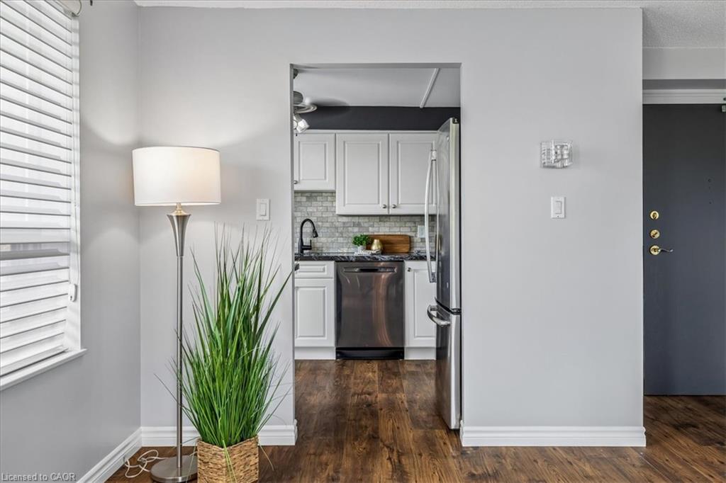 605-966 Queenston Road Property Photo 25