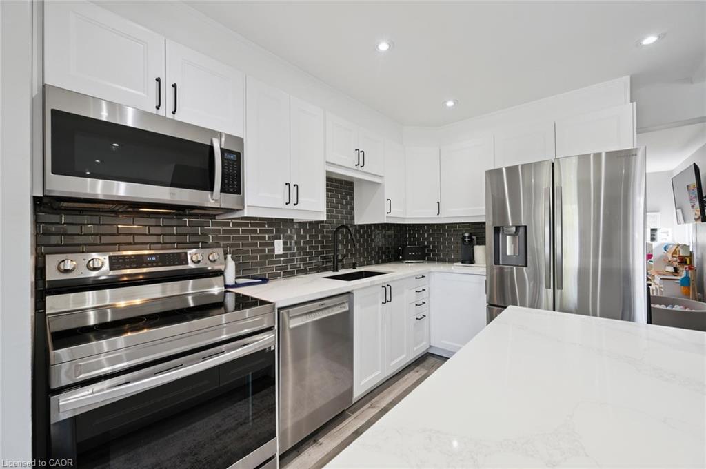 2152 Pelee Boulevard Property Photo 13