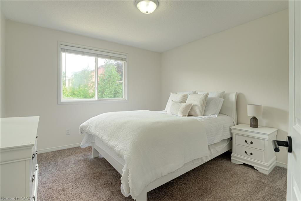799 Commonwealth Crescent Property Photo 20