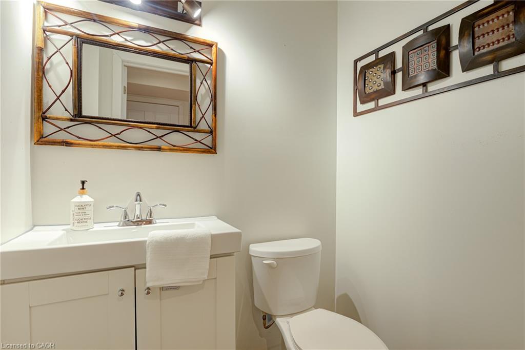 799 Commonwealth Crescent Property Photo 26