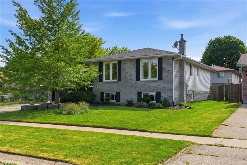33 Edward Avenue Property Photo 2