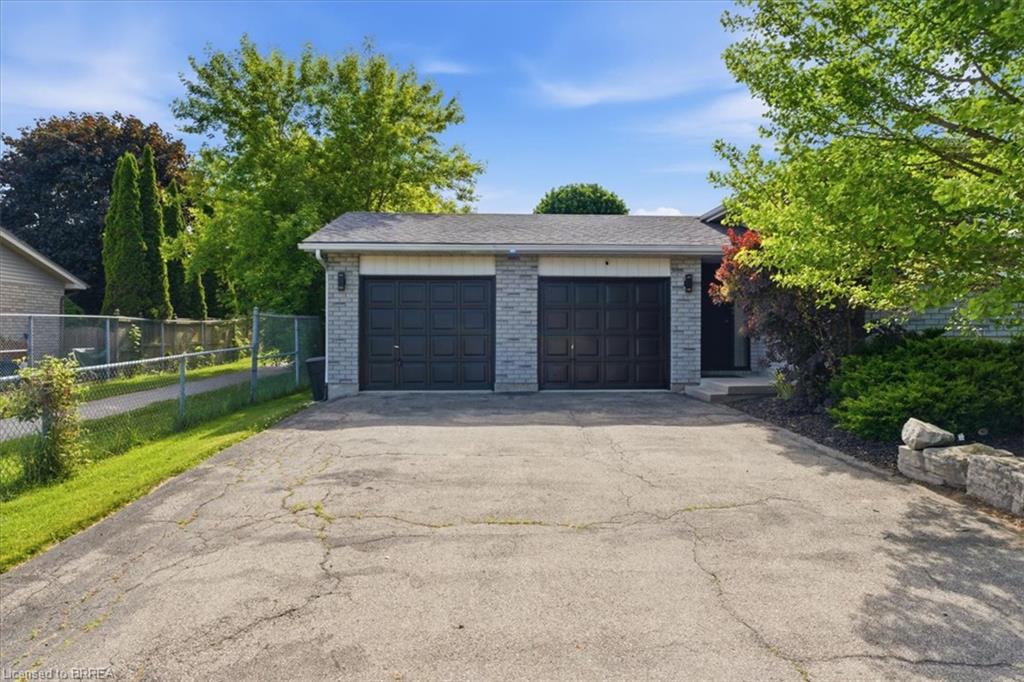 33 Edward Avenue Property Photo 3