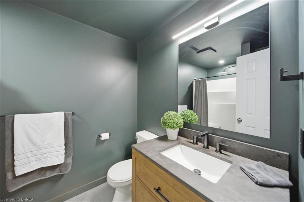 33 Edward Avenue Property Photo 32