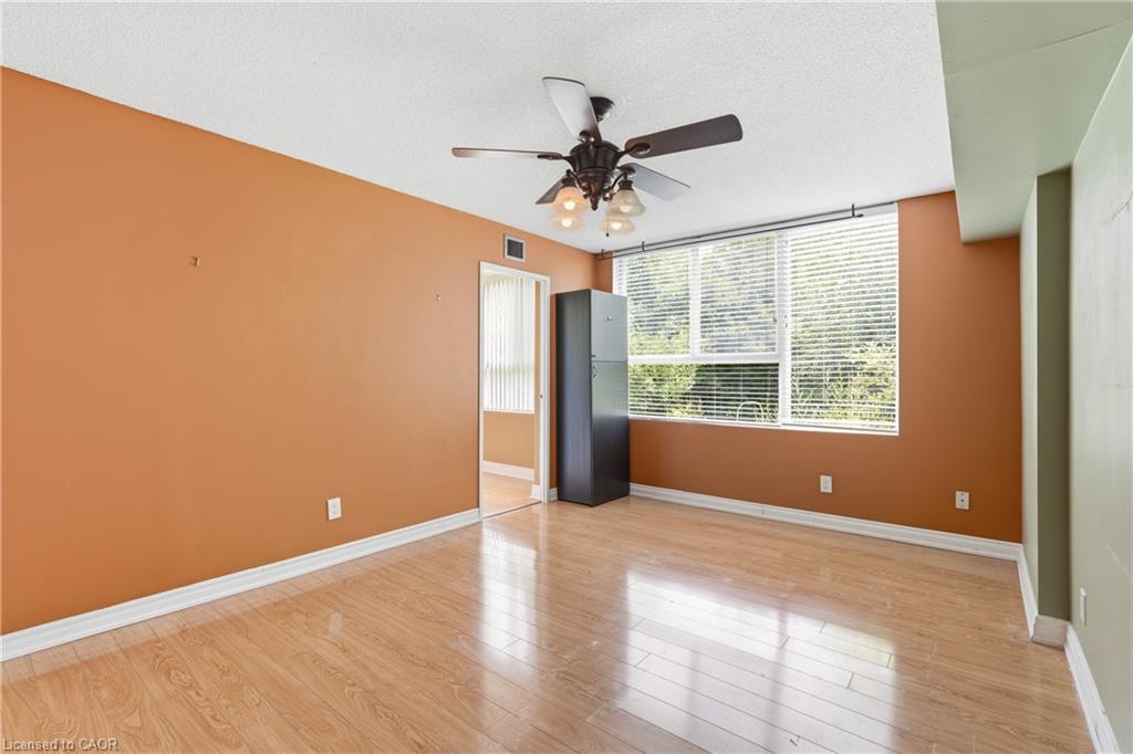 B3-7 Gale Crescent Property Photo 15