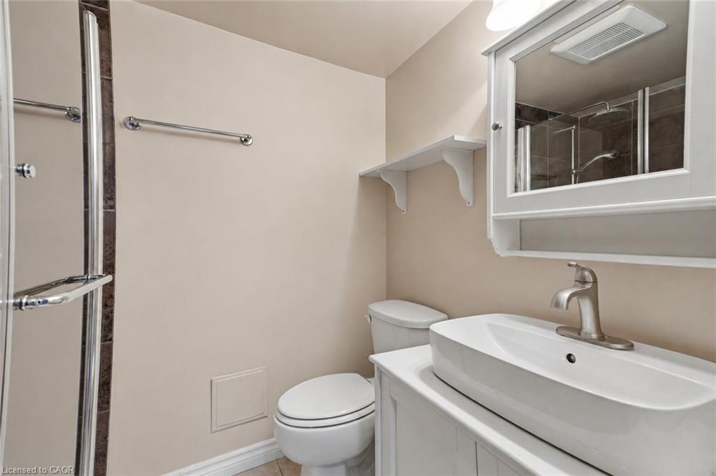 B3-7 Gale Crescent Property Photo 18