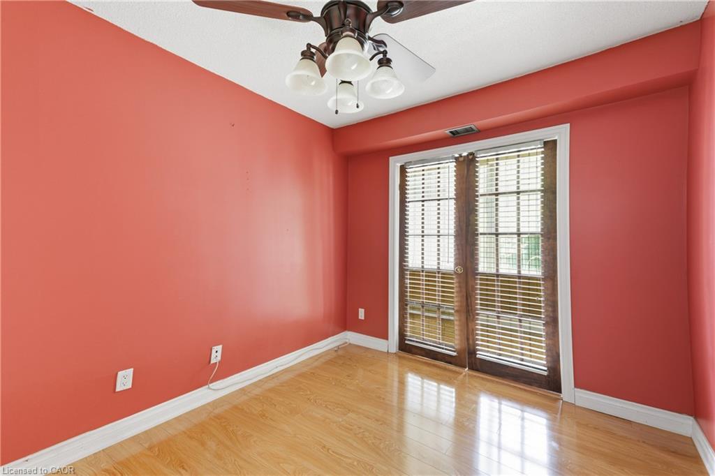 B3-7 Gale Crescent Property Photo 21