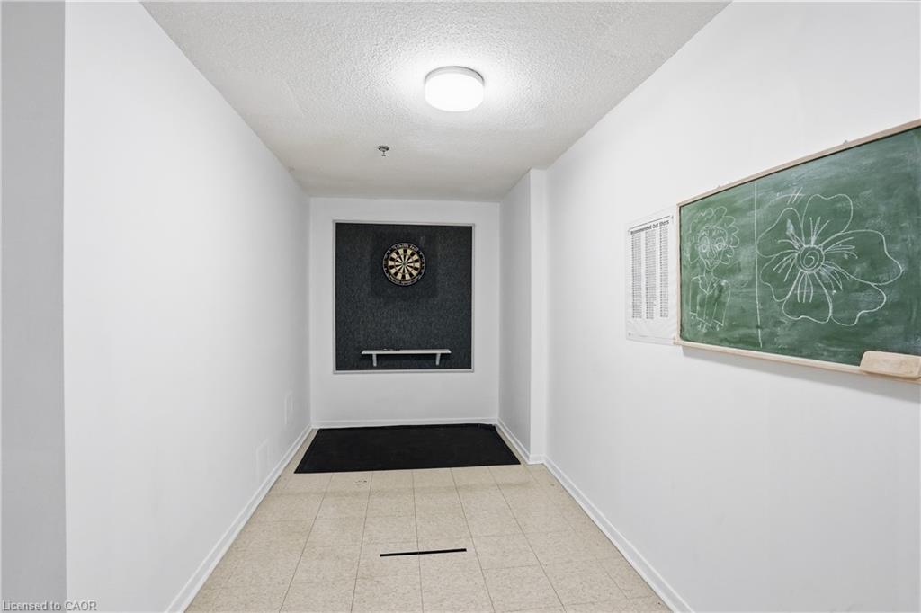 B3-7 Gale Crescent Property Photo 32