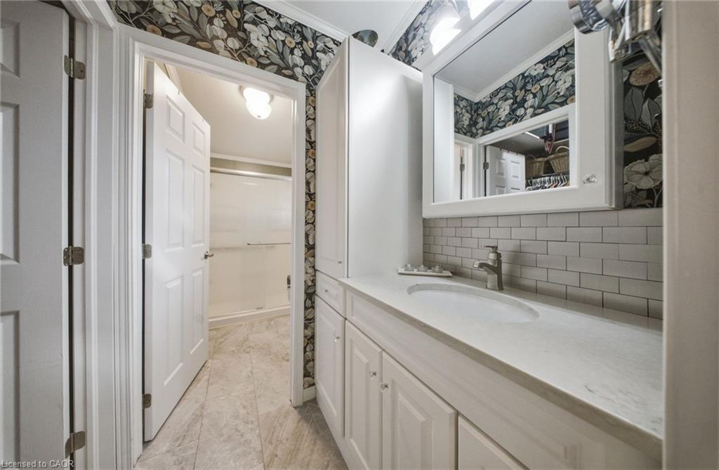 222-3033 Townline Road Property Photo 18