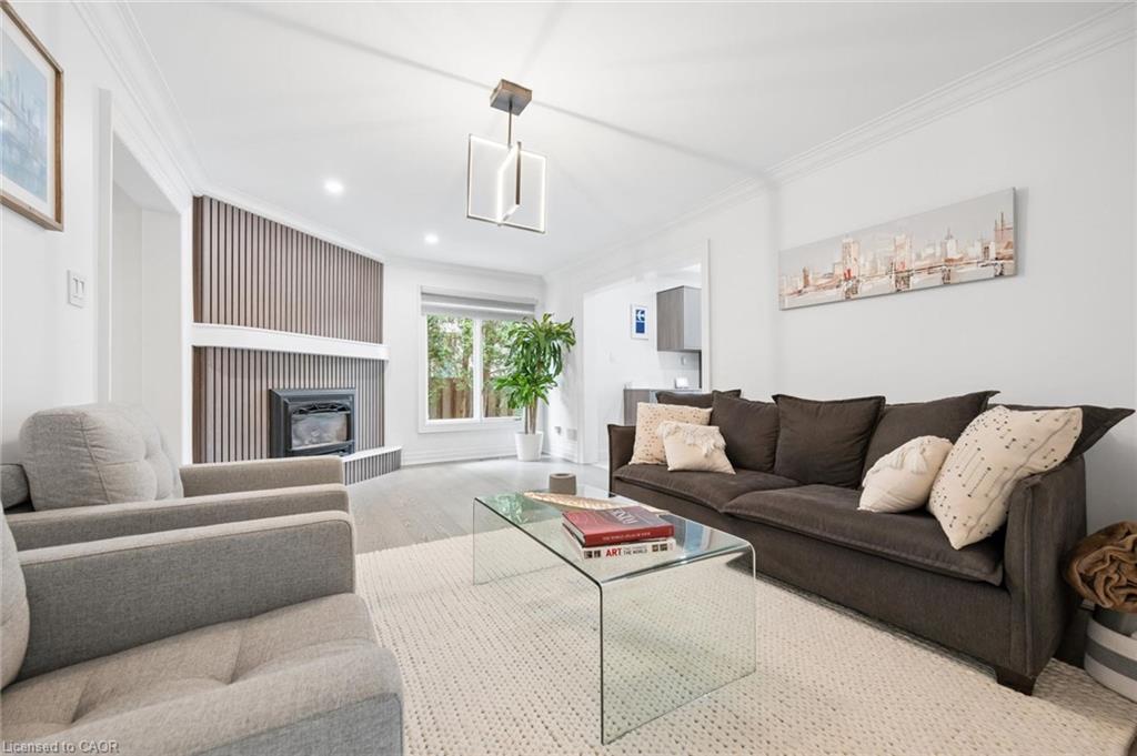 1194 Queen Victoria Avenue Property Photo 10