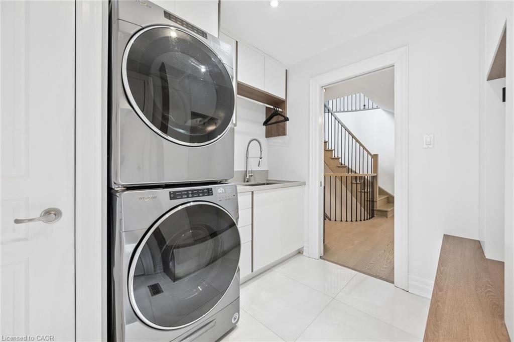 1194 Queen Victoria Avenue Property Photo 20