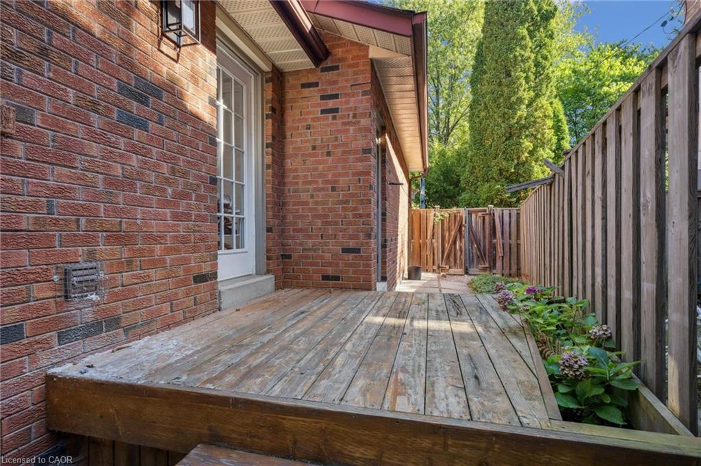 1194 Queen Victoria Avenue Property Photo 39