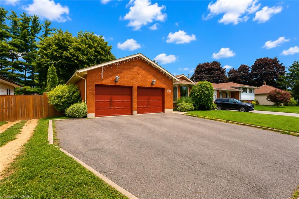 101 Dunsdon Street Property Photo 2