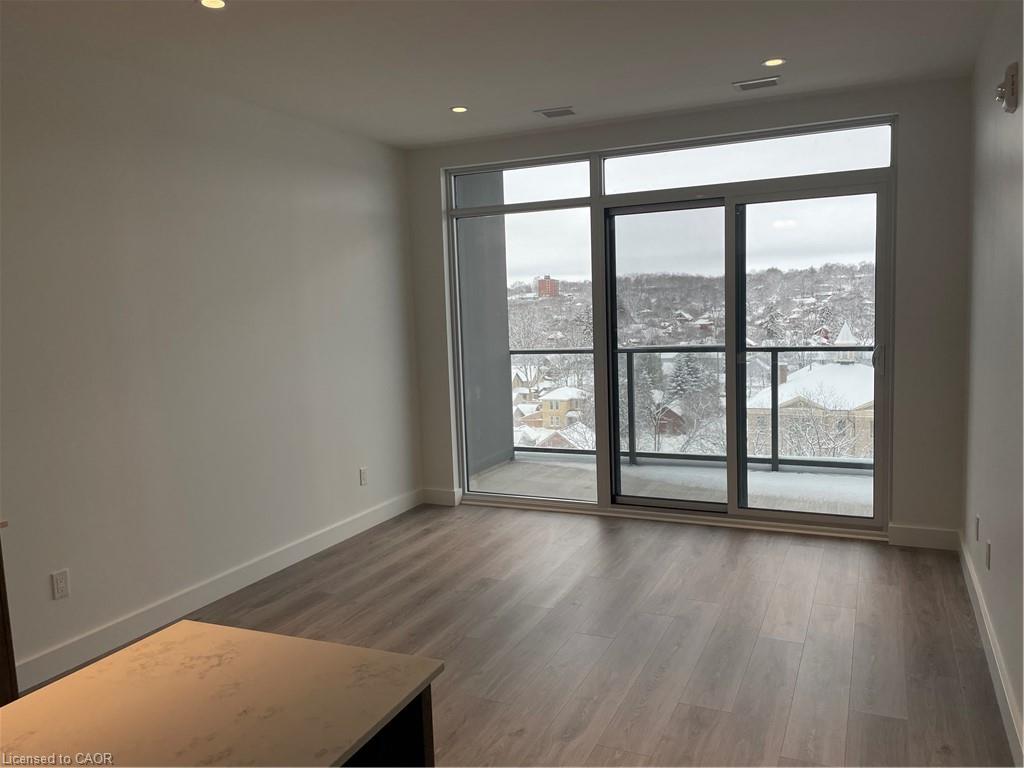1108-15 Glebe Street Property Photo 6
