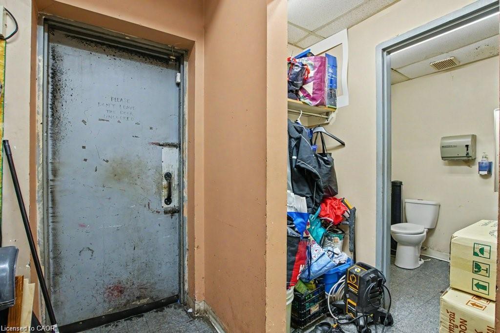 2-1654 Wilson Street W Property Photo 22