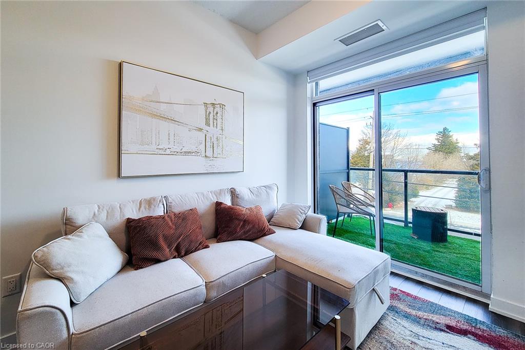 213-600 North Service Road Property Photo 17