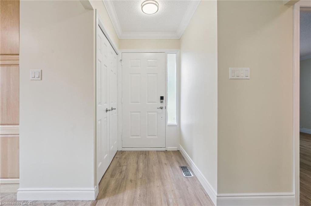 4-311 George Street N Property Photo 6