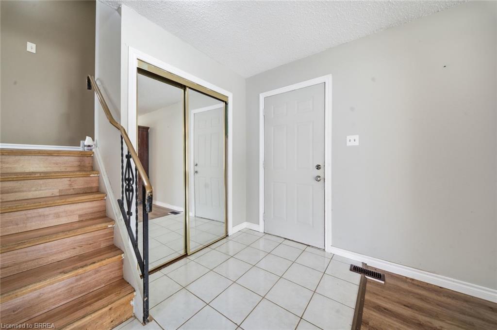 7 Sigurd Jensen Court Property Photo 4