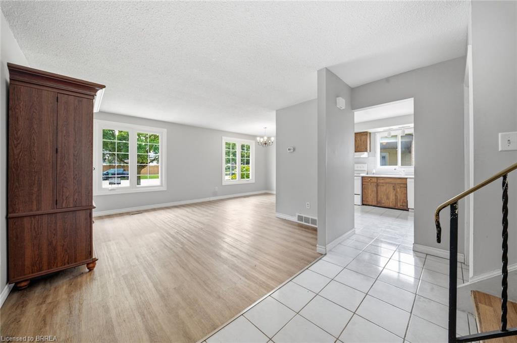 7 Sigurd Jensen Court Property Photo 5