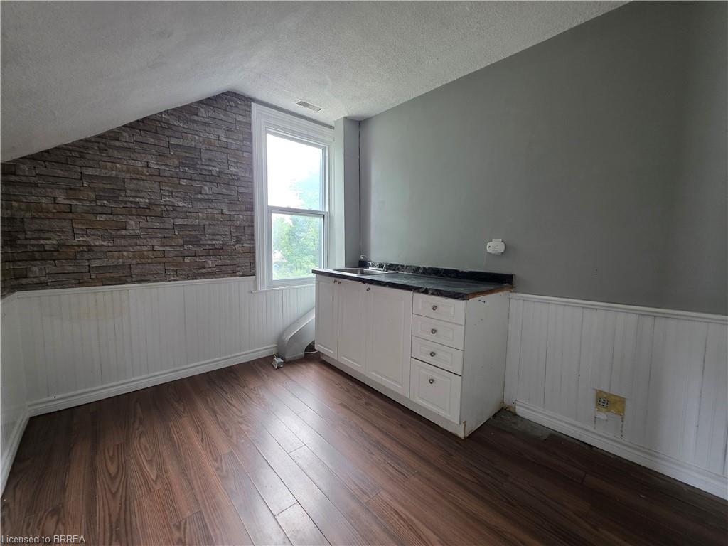 109 Sydenham Street Property Photo 22