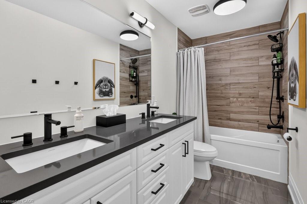 75 Chambery Street Property Photo 33