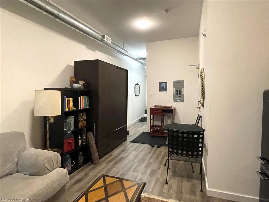 91 James Street N Property Photo 5