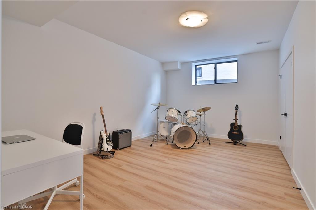 70 Upper Mount Albion Road Property Photo 32