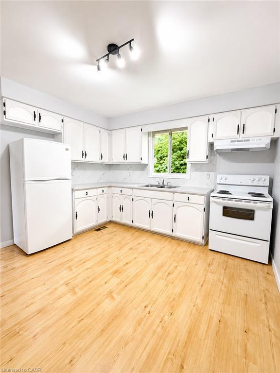 11 Glenda Street Property Photo 5