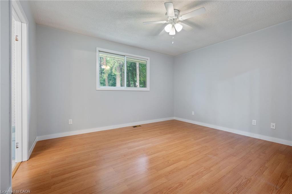 11 Glenda Street Property Photo 6