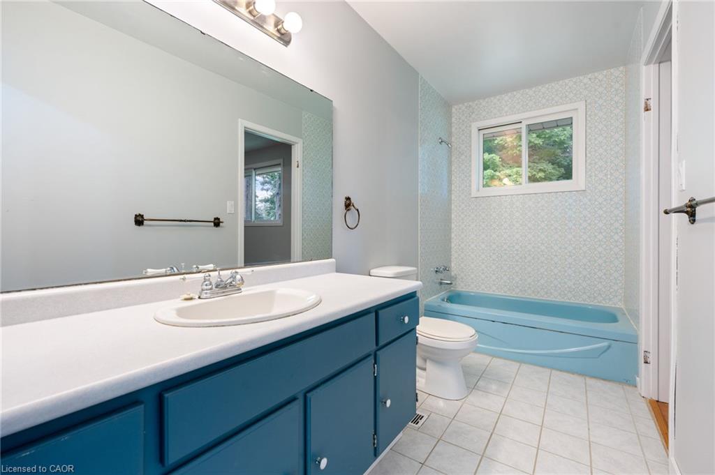 11 Glenda Street Property Photo 8