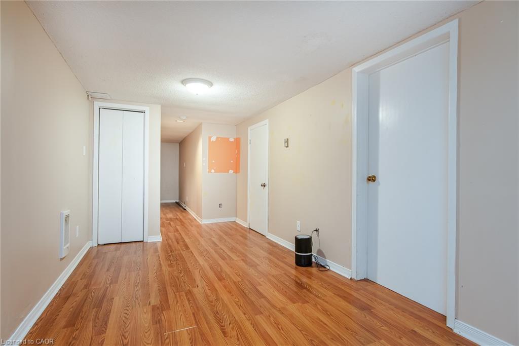 C-304 Bluevale Street N Property Photo 29