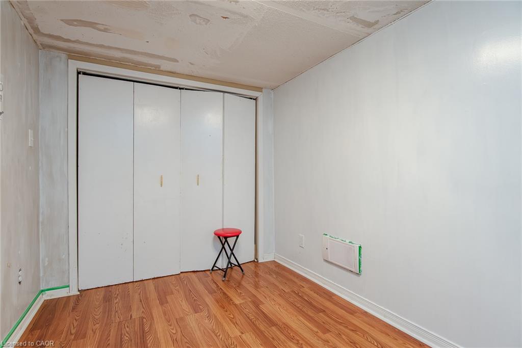 C-304 Bluevale Street N Property Photo 32