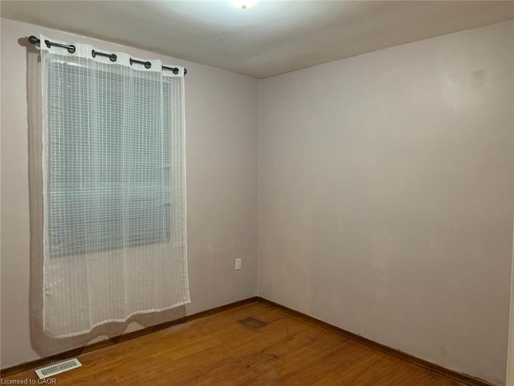 636 Mohawk Road E Property Photo 9