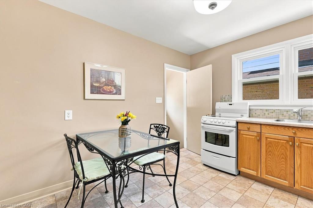 184 Murdock Avenue Property Photo 10