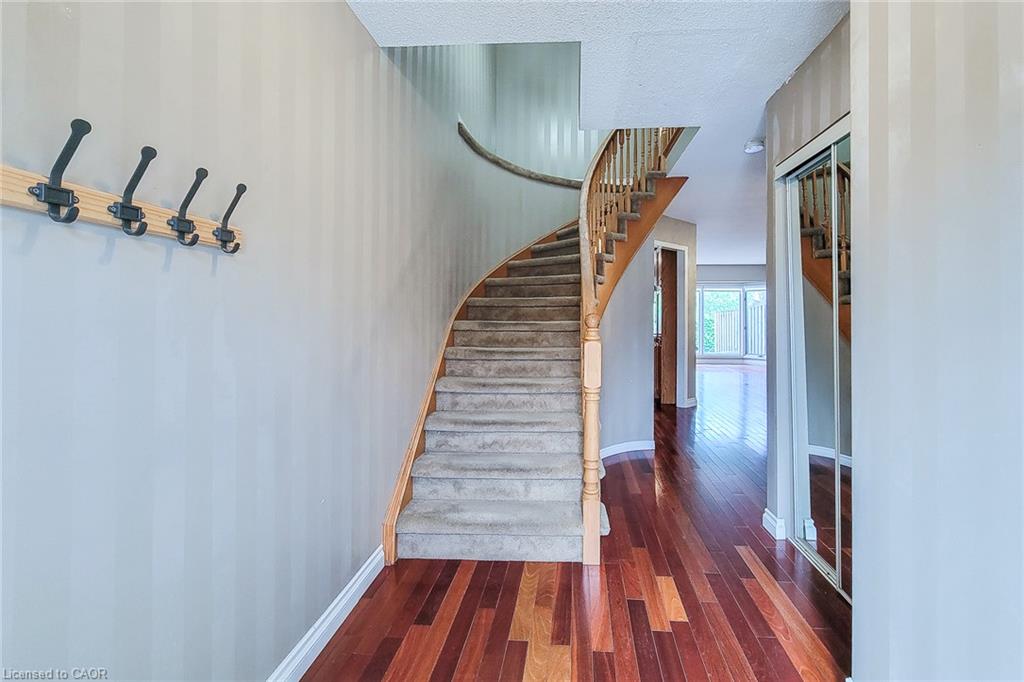 50-502 Barton Street Property Photo 27