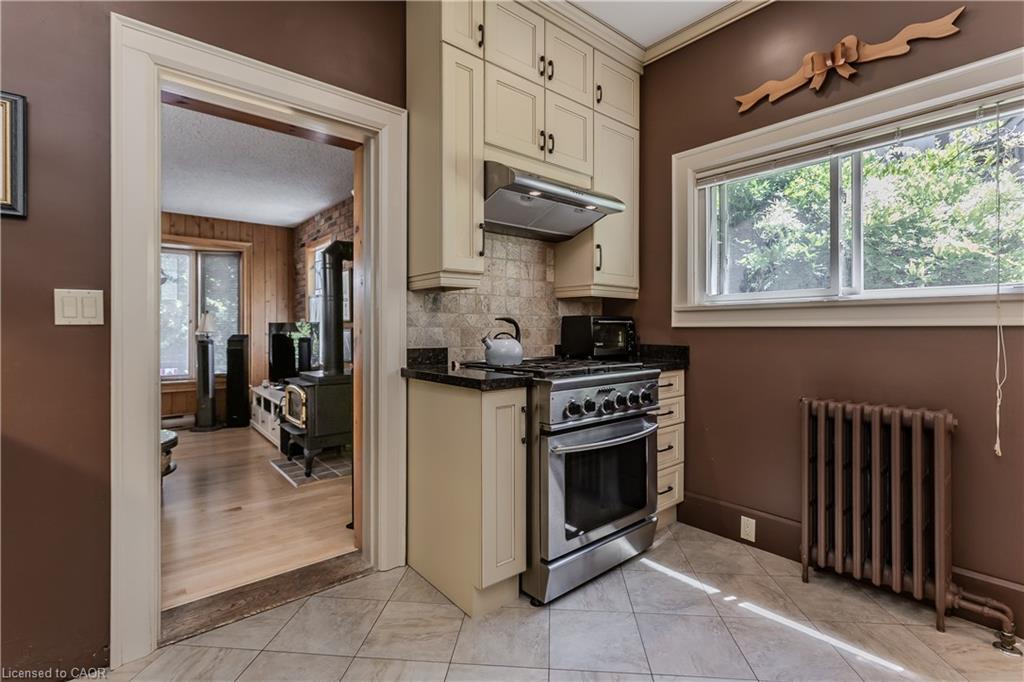 569 Locust Street Property Photo 14
