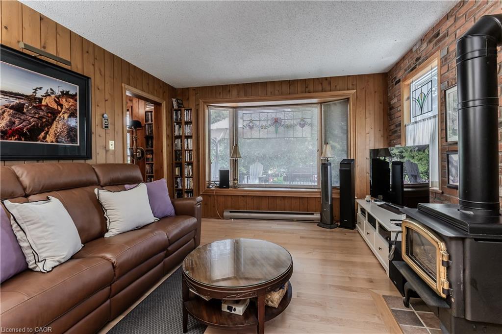569 Locust Street Property Photo 15