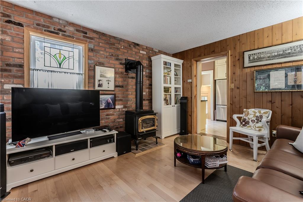 569 Locust Street Property Photo 16