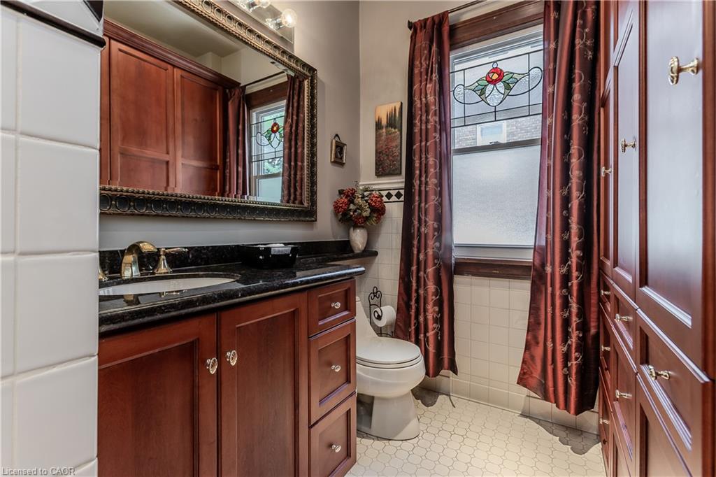 569 Locust Street Property Photo 18