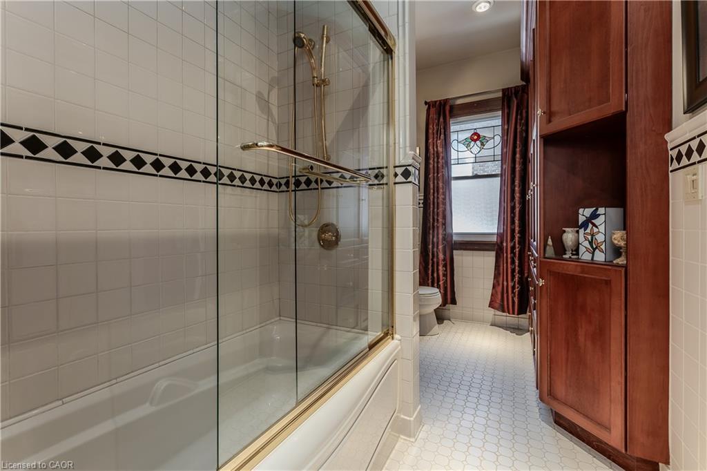 569 Locust Street Property Photo 19