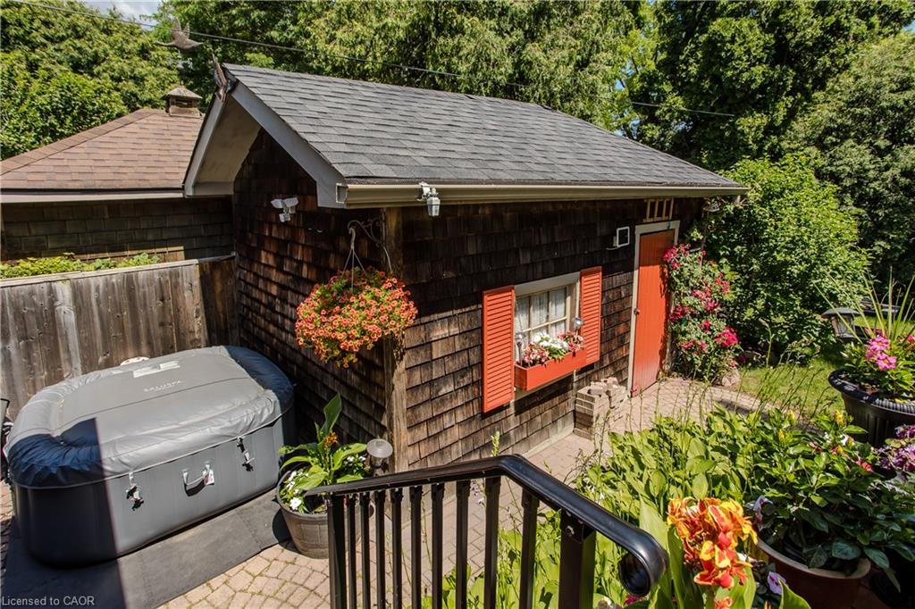 569 Locust Street Property Photo 31