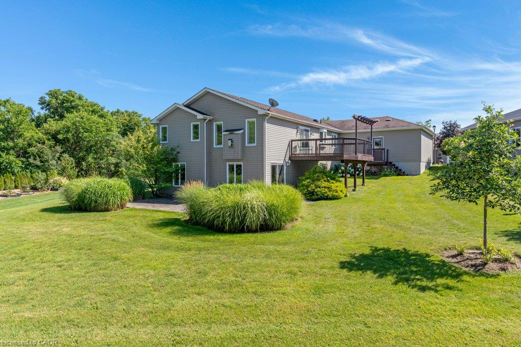 228 Glenariff Drive Property Photo 2