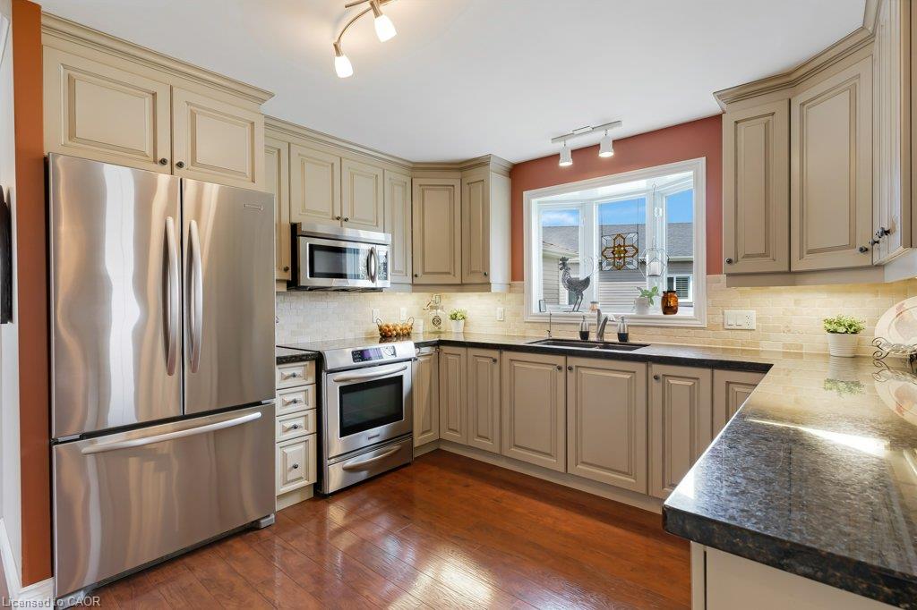 228 Glenariff Drive Property Photo 14