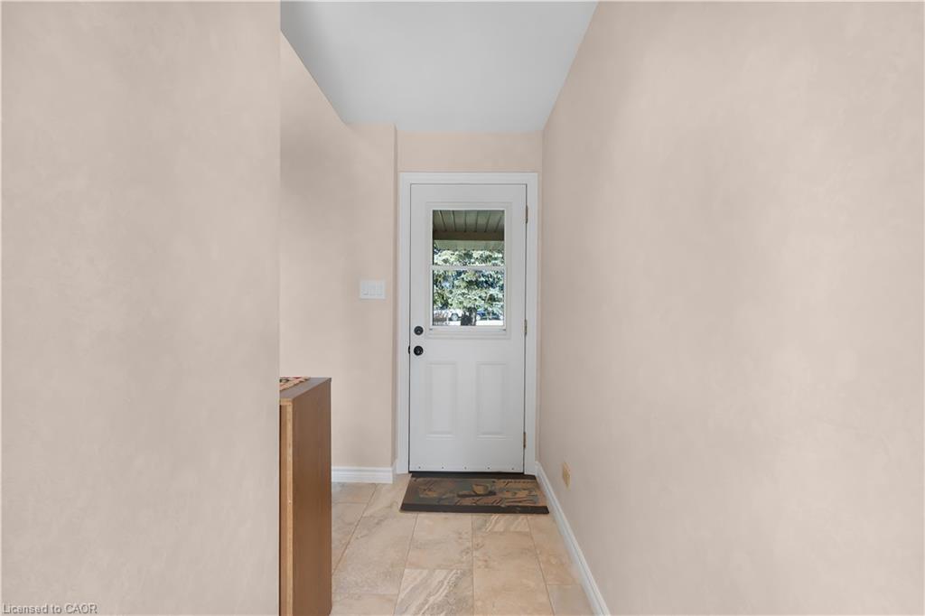 1645 King Street N Property Photo 8