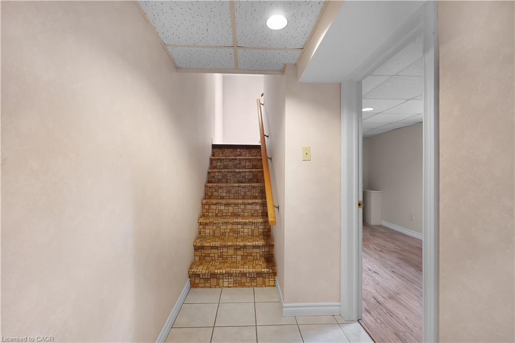 1645 King Street N Property Photo 26