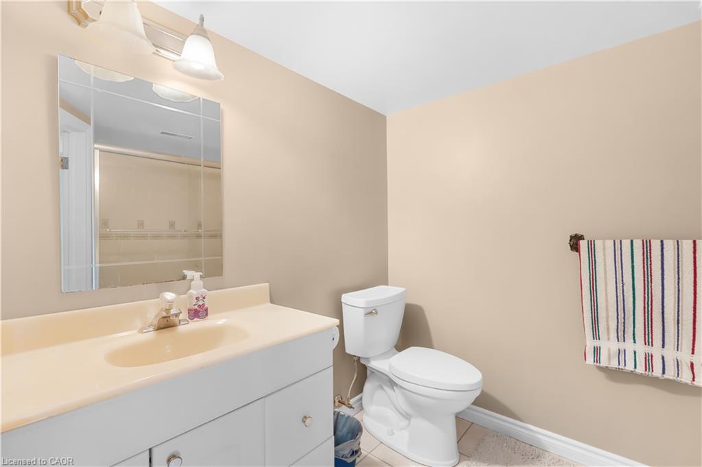 1645 King Street N Property Photo 27