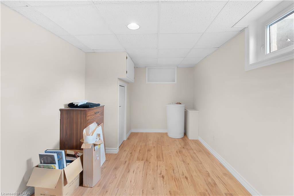 1645 King Street N Property Photo 28