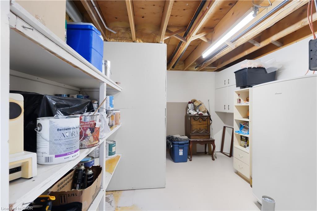 1645 King Street N Property Photo 33