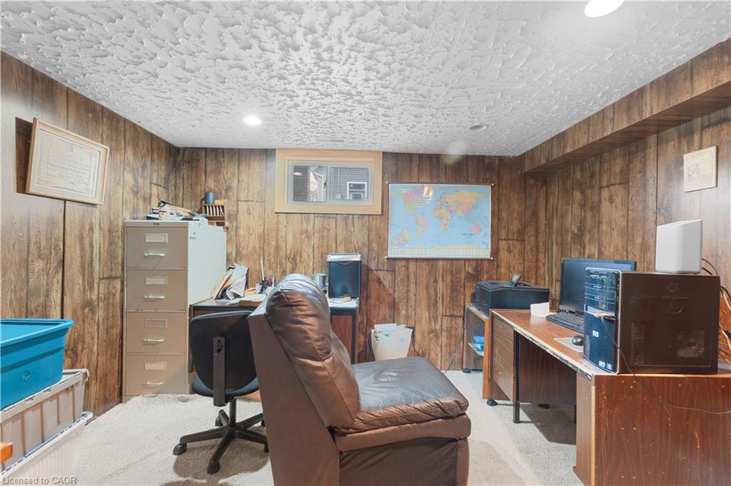 1645 King Street N Property Photo 35